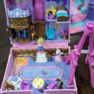 VINTAGE 1996 Pollypocket Polly in Paris Compact- bluebird